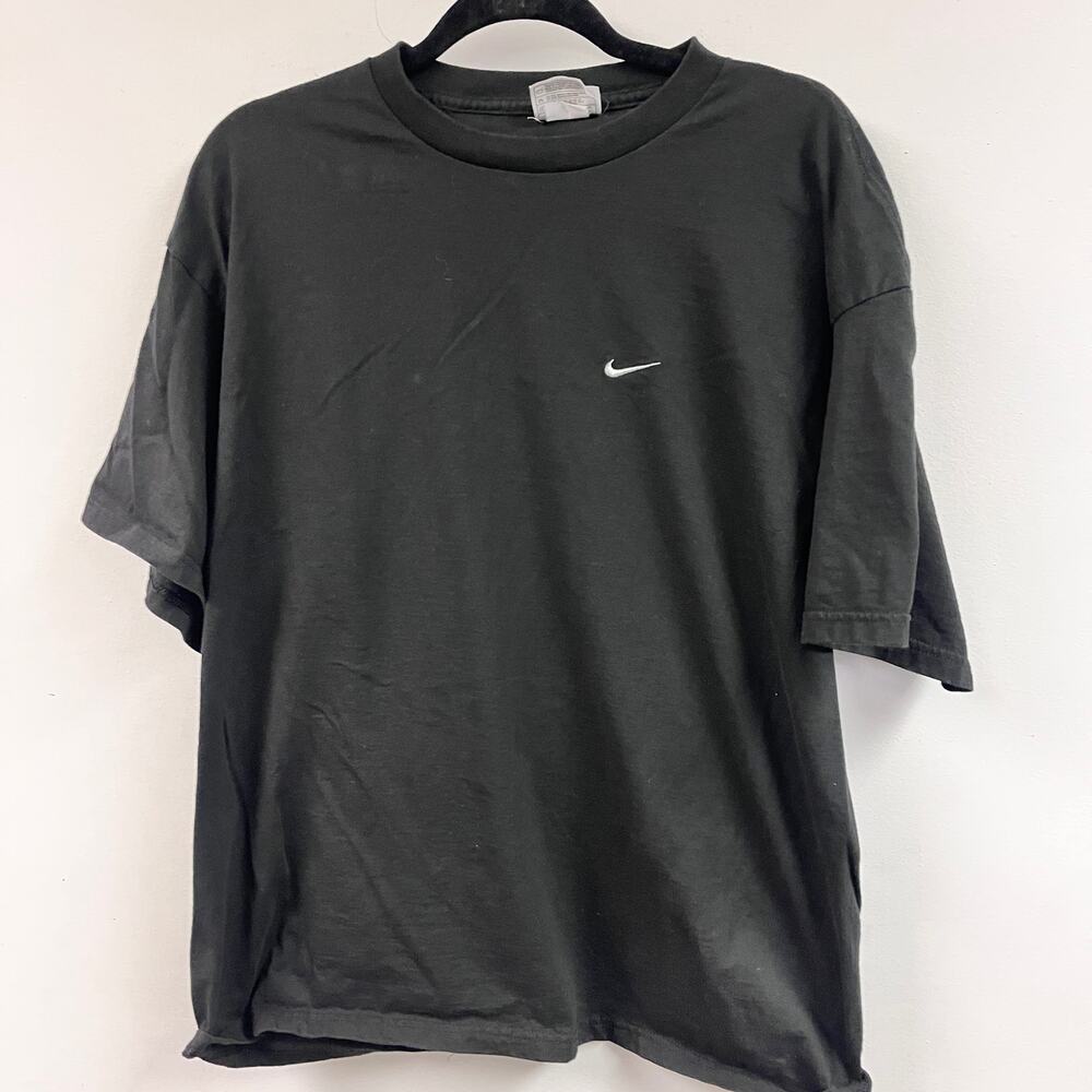 vintage men's Nike black tee 100% cotton , embroidered white swoosh LG 1999